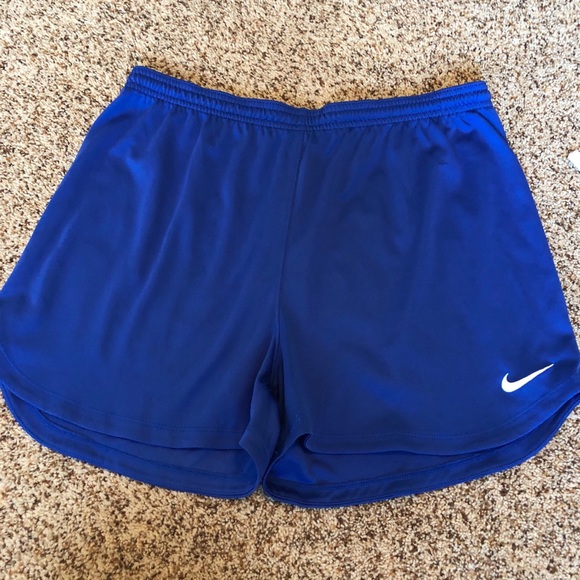 nike shorts women blue